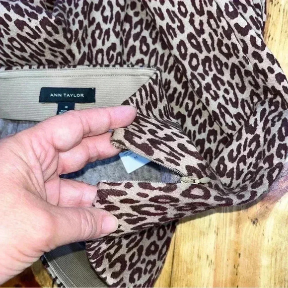 Ann Taylor NWT leopard print elastic waist, side zip stretchy legging pant - Picture 5 of 8